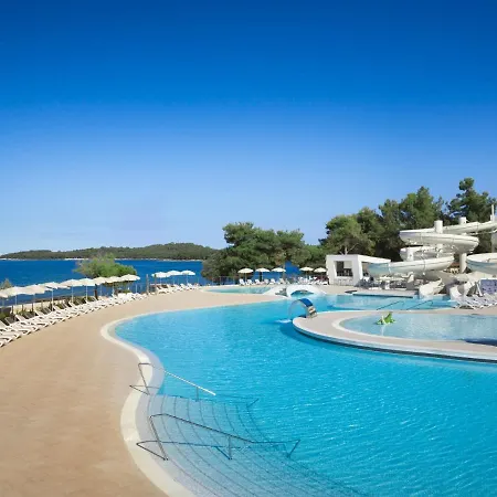 Comfortable With A Terrace Otel Rovinj